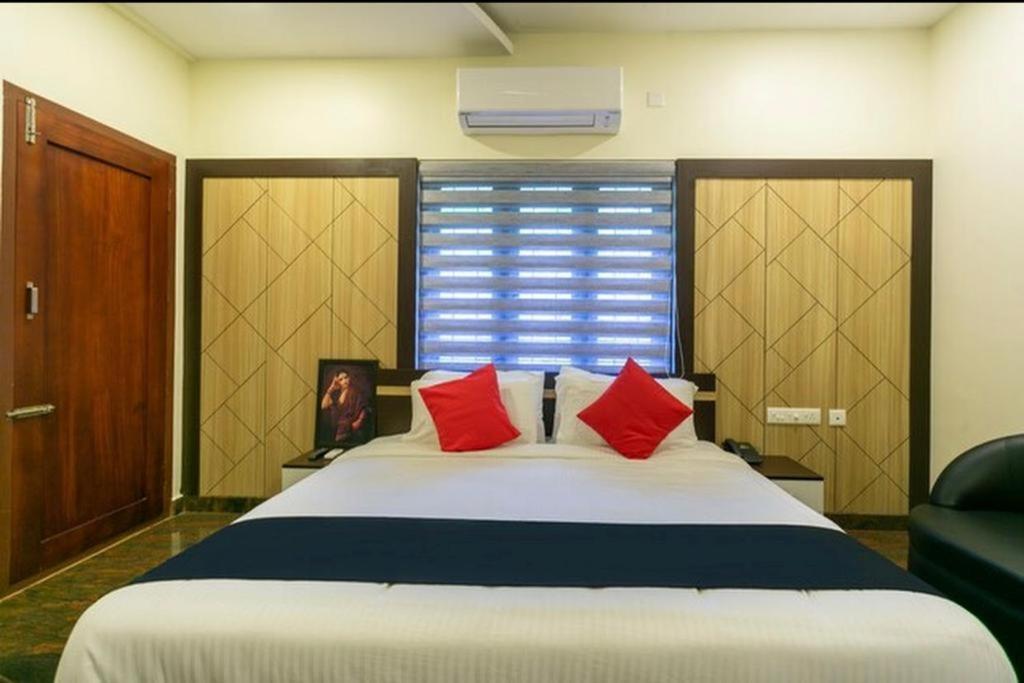 Hormuz Inn Kolattupuzha Zewnętrze zdjęcie